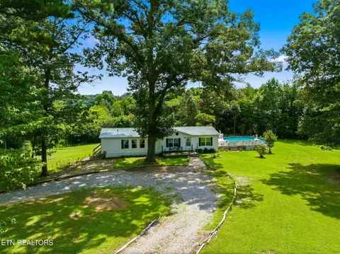 234 Greenbriar Rd, Sweetwater, TN 37874