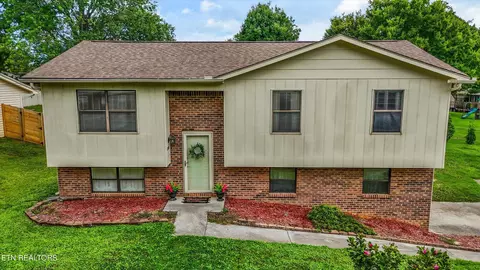 1705 Sundrop Dr, Knoxville, TN 37921