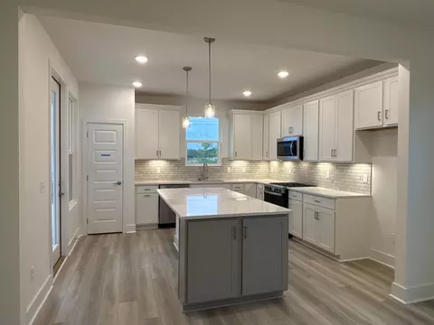 506 Scarlet Oak Dr, Lebanon, TN 37090