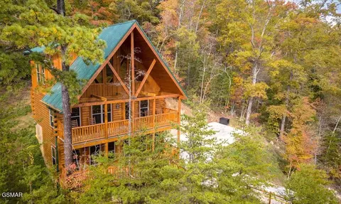 4326 Forest Ridge Way, Pigeon Forge, TN 37863