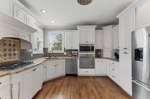 Kitchen - 3005 Mickey Rd, Spring Hill, TN 37174 photo 4 of 9