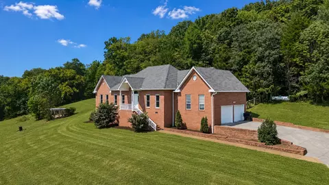 206 Dry Fork Creek Rd, Bethpage, TN 37022
