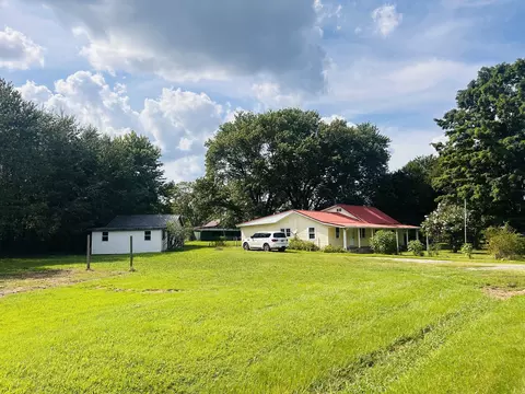 3595 Powers Bridge Rd, Manchester, TN 37355