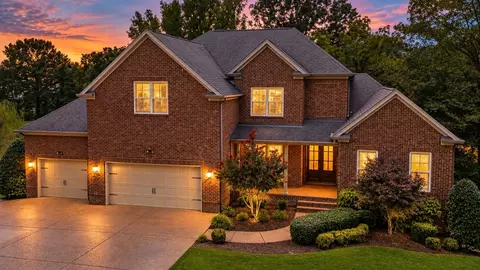 816 Lynn Dr, Goodlettsville, TN 37072