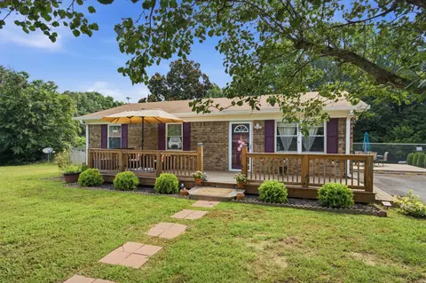670 Bobbitt Rd, Ashland City, TN 37015