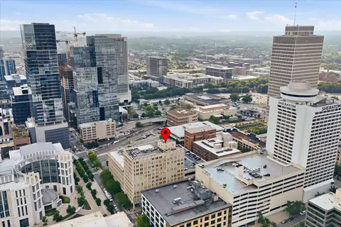 700 Church St #902, Nashville, TN 37203