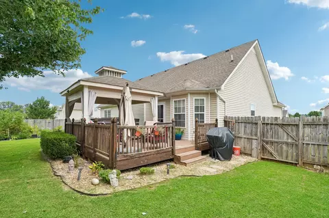1216 Channelview Dr, Clarksville, TN 37040