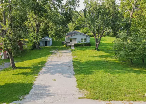 204 Locust St, Manchester, TN 37355