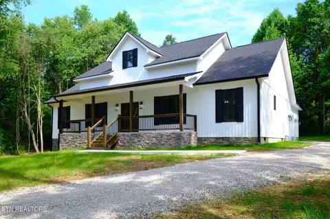 234 Longview Dr, Wartburg, TN 37887