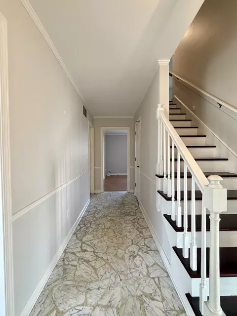 Entry Way - 6092 Macinness Dr, Memphis, TN 38119 photo 2 of 5
