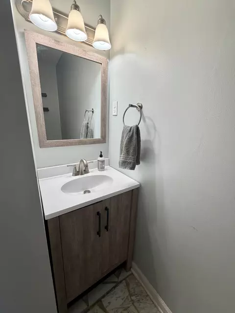 Bath - 6092 Macinness Dr, Memphis, TN 38119 photo 1 of 5