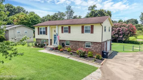 315 Arbor Dr, Maryville, TN 37804