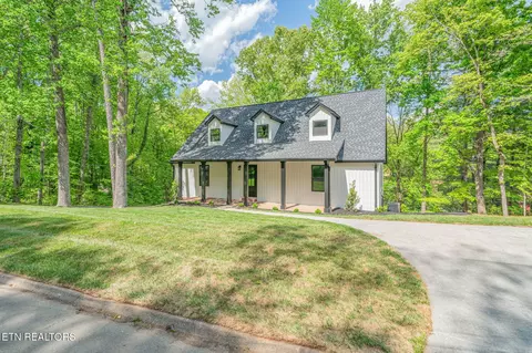 1512 Brentwood Dr, Athens, TN 37303
