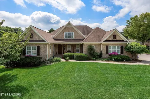 143 Amberly Ct, Lenoir City, TN 37772
