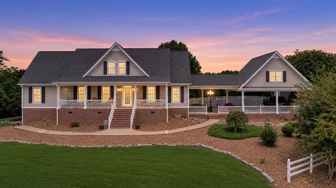 127 Barnes Hollow Rd, Fayetteville, TN 37334