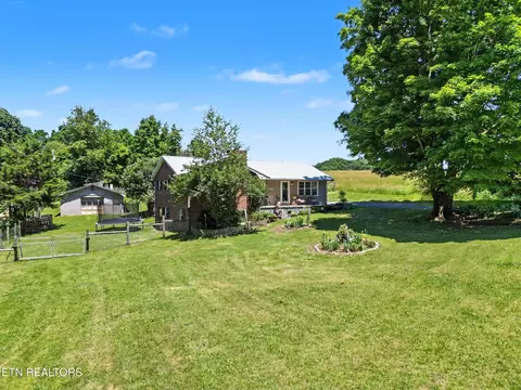 848 Lakeshore Rd, Talbott, TN 37877