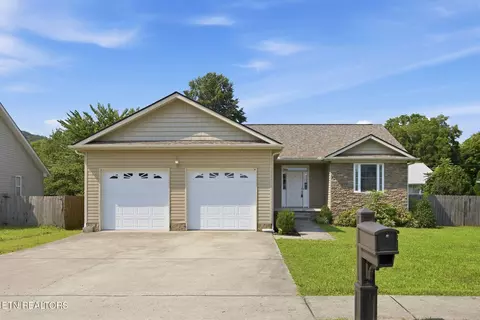404 Wilson Ct, Jasper, TN 37347