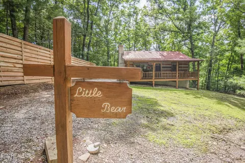 1510 Dawn Ln, Sevierville, TN 37876
