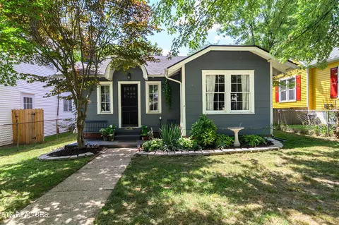 614 Radford Pl, Knoxville, TN 37917