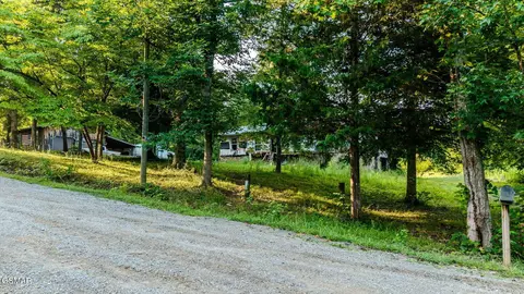 171 Camp Davidson Rd, Vonore, TN 37885