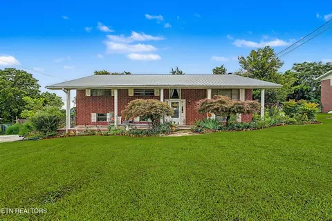 2737 Conrad Dr, Morristown, TN 37814