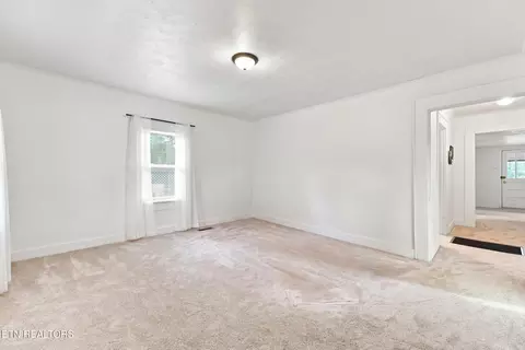 Living - 4317 Fulton Rd, Corryton, TN 37721 photo 1 of 3