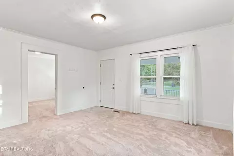 Living - 4317 Fulton Rd, Corryton, TN 37721 photo 3 of 3