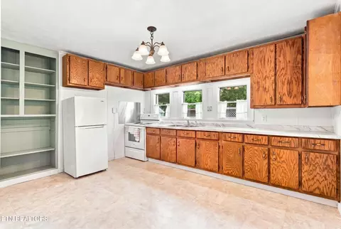 Kitchen - 4317 Fulton Rd, Corryton, TN 37721 photo 2 of 3