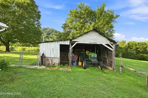 Exterior - 4317 Fulton Rd, Corryton, TN 37721 photo 12 of 13