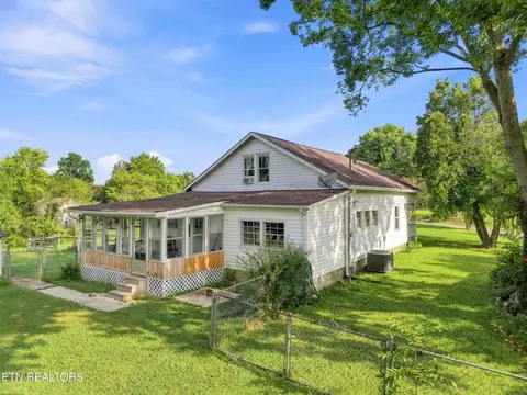 Exterior - 4317 Fulton Rd, Corryton, TN 37721 photo 10 of 13