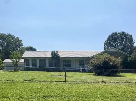 100 Treetop Trl, Lawrenceburg, TN 38464