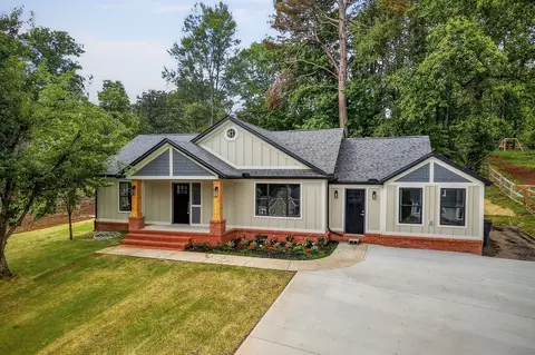 303 Westwood Dr, Mcminnville, TN 37110
