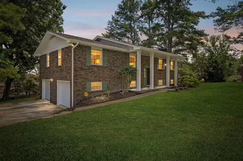 1200 Forest Green Dr, Chattanooga, TN 37412