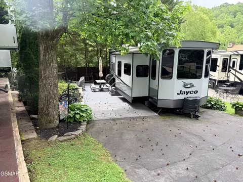4229 E Pkwy #44, Gatlinburg, TN 37738