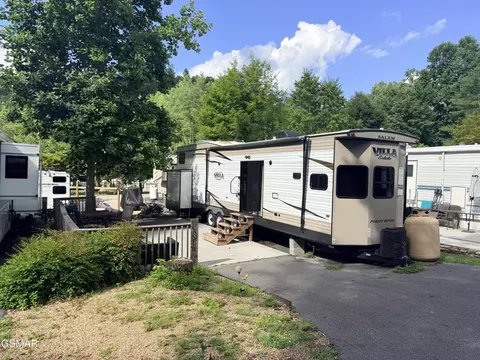 4229 E Pkwy #98, Gatlinburg, TN 37738
