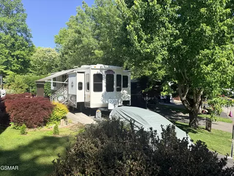 4229 E Pkwy #153, Gatlinburg, TN 37738