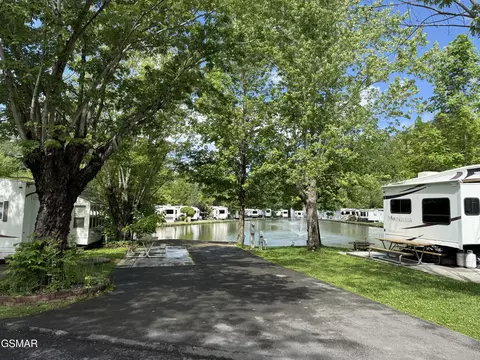 4229 E Pkwy #368, Gatlinburg, TN 37738