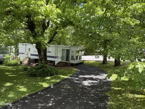 4229 E Pkwy #10, Gatlinburg, TN 37738