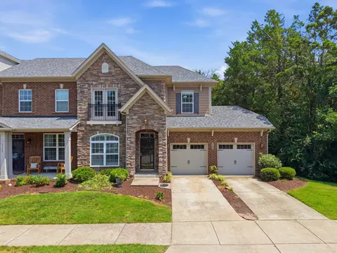2106 Traemoor Village Ct, Nashville, TN 37209