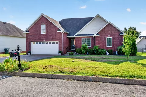 Exterior - 153 Brandywine Ln, Springfield, TN 37172 photo 3 of 10
