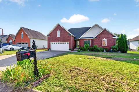 Exterior - 153 Brandywine Ln, Springfield, TN 37172 photo 5 of 10