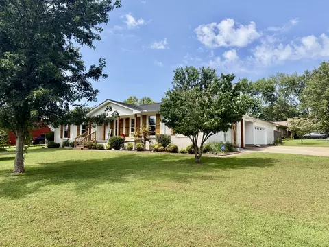 803 5th Ave, Lawrenceburg, TN 38464