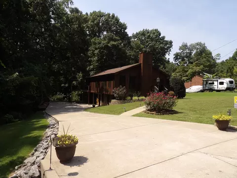 1002 Winding Way Dr, White House, TN 37188