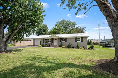 409 Lagoon Dr, Mcminnville, TN 37110
