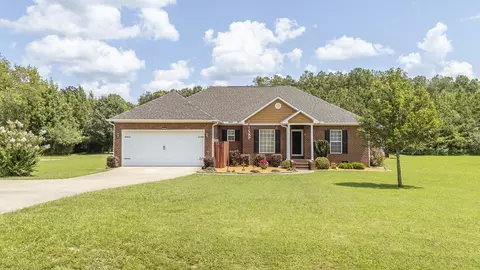 625 Twelve Oaks Dr, Adamsville, TN 38310