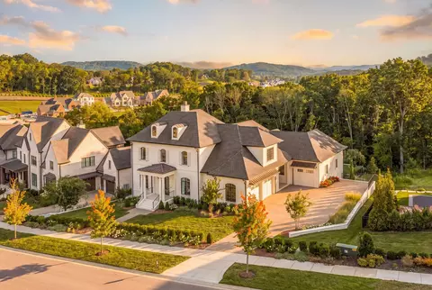 8073 Heirloom Blvd, College Grove, TN 37046