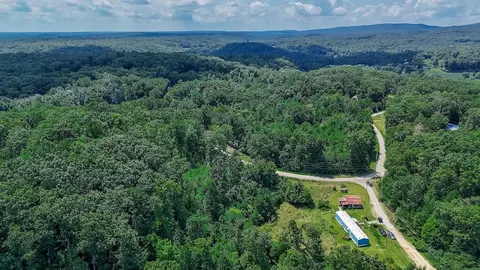 136 Holly Dr, Spring City, TN 37381