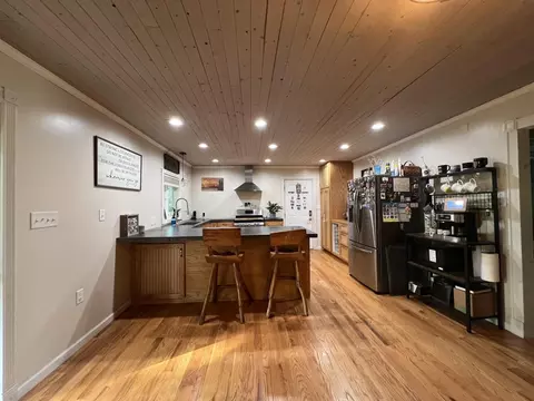 Kitchen - 7501 E Plunders Creek Rd, Dickson, TN 37055 photo 1 of 2