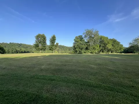 Exterior - 7501 E Plunders Creek Rd, Dickson, TN 37055 photo 6 of 8