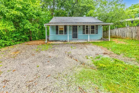 933 Hulana St, Rossville, GA 30741